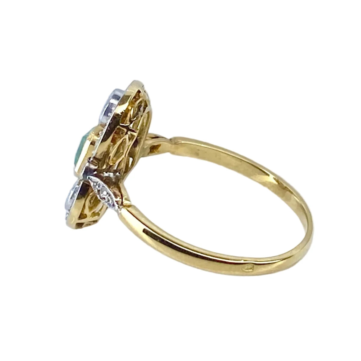 Bague Entourage en or jaune, émeraude et diamants - Castafiore
