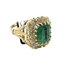 Bague Entourage en or jaune, émeraude et diamants - Castafiore