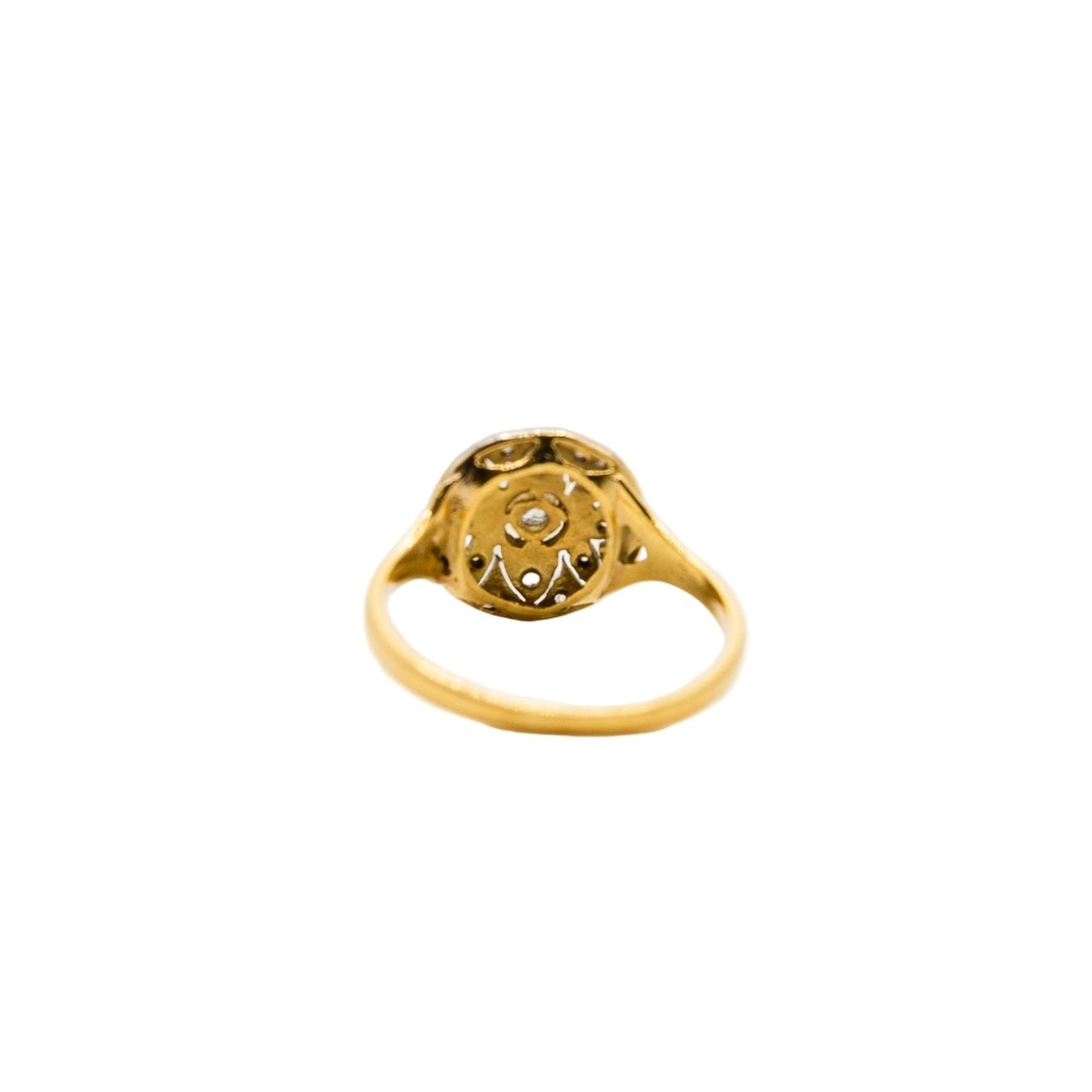 Bague entourage en or jaune et diamants - Castafiore