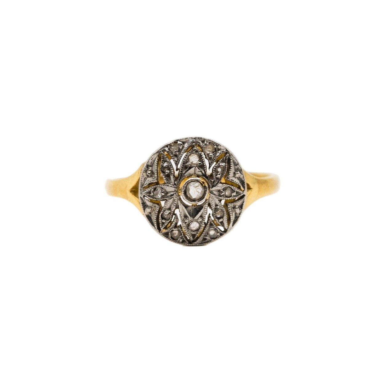 Bague entourage en or jaune et diamants - Castafiore