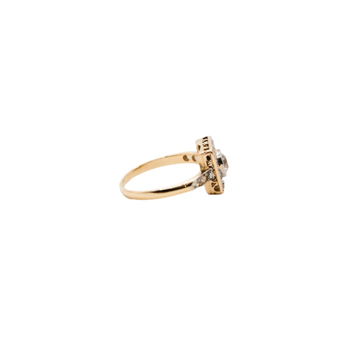 Bague Entourage en or jaune et diamants - Castafiore