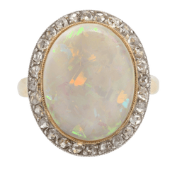 Bague Entourage en or jaune, opale et diamants - Castafiore