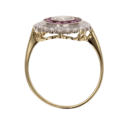 Bague Entourage en or jaune, or blanc, rubis et diamants - Castafiore