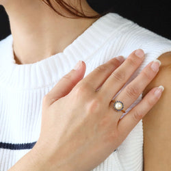 Bague Entourage en or jaune, perle et saphirs - Castafiore