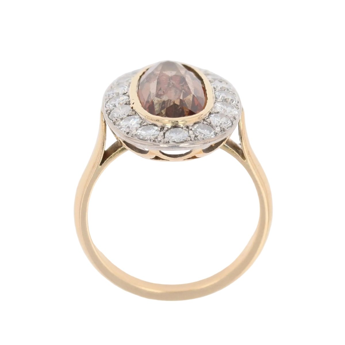 Bague Entourage en or jaune, platine, andalousite et diamants - Castafiore