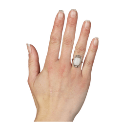 Bague Entourage en or jaune, platine, opale et diamants - Castafiore