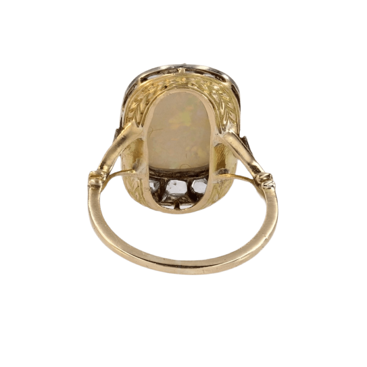 Bague Entourage en or jaune, platine, opale et diamants - Castafiore