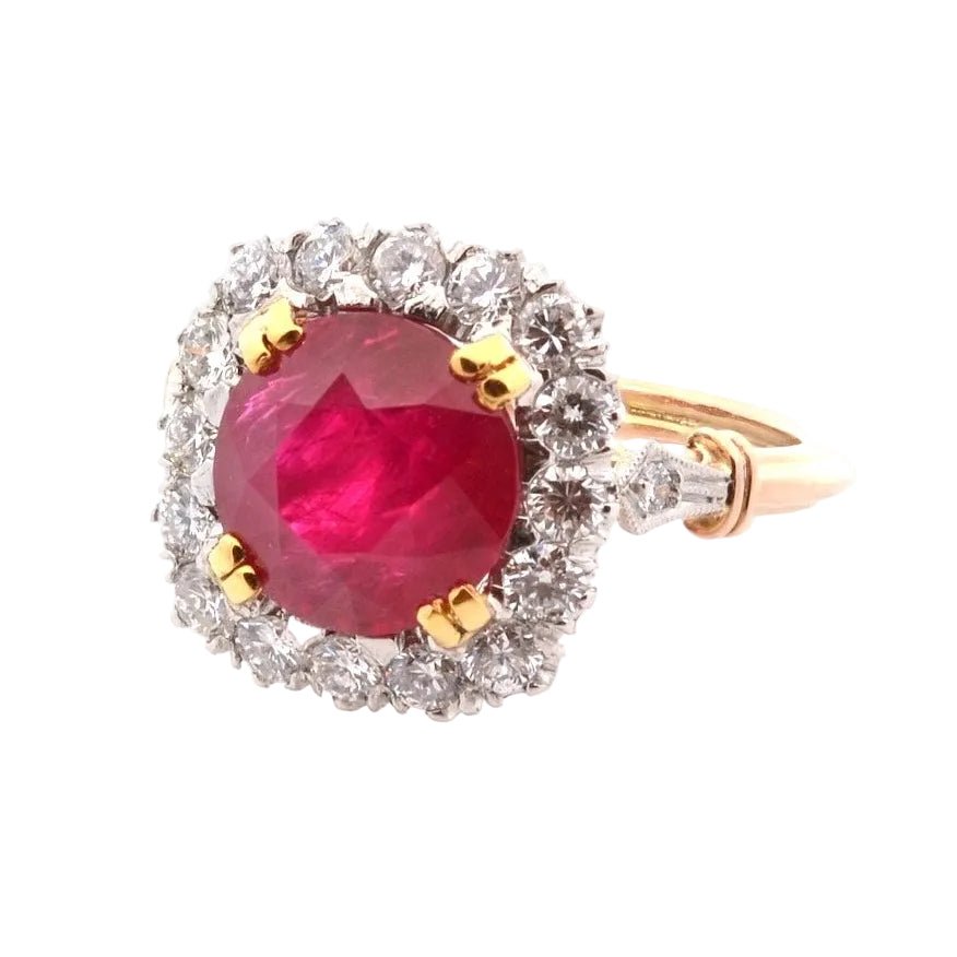 Bague Entourage en or jaune, platine, rubis et diamants - Castafiore