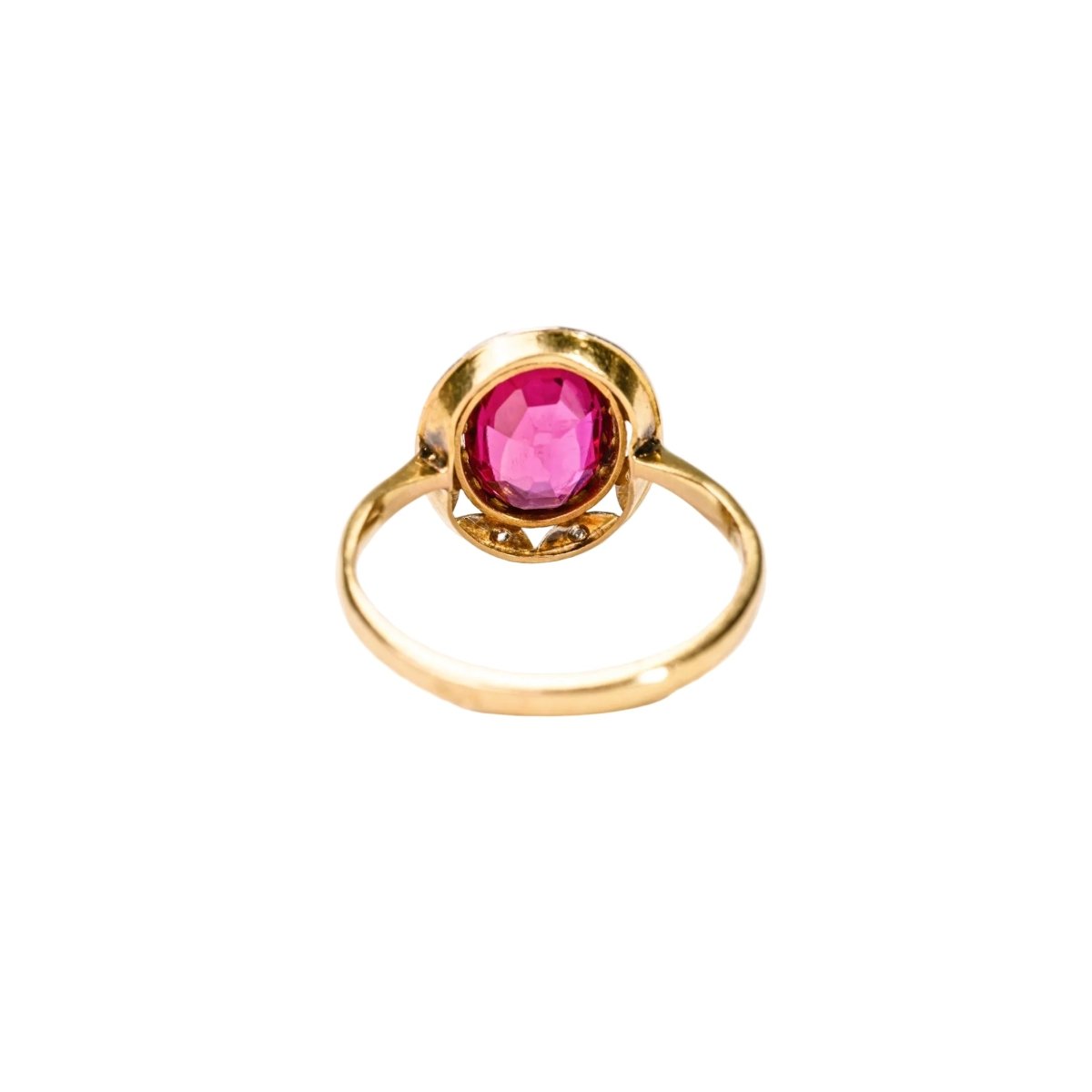 Bague Entourage en or jaune, platine, rubis, et diamants - Castafiore