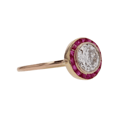 Bague Entourage en or jaune, rubis et diamant - Castafiore