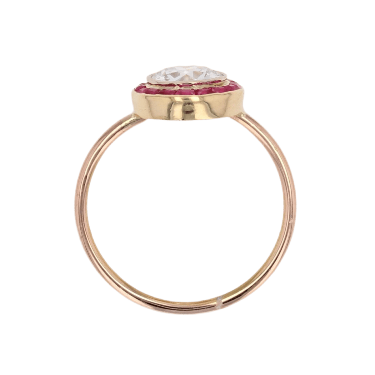 Bague Entourage en or jaune, rubis et diamant - Castafiore