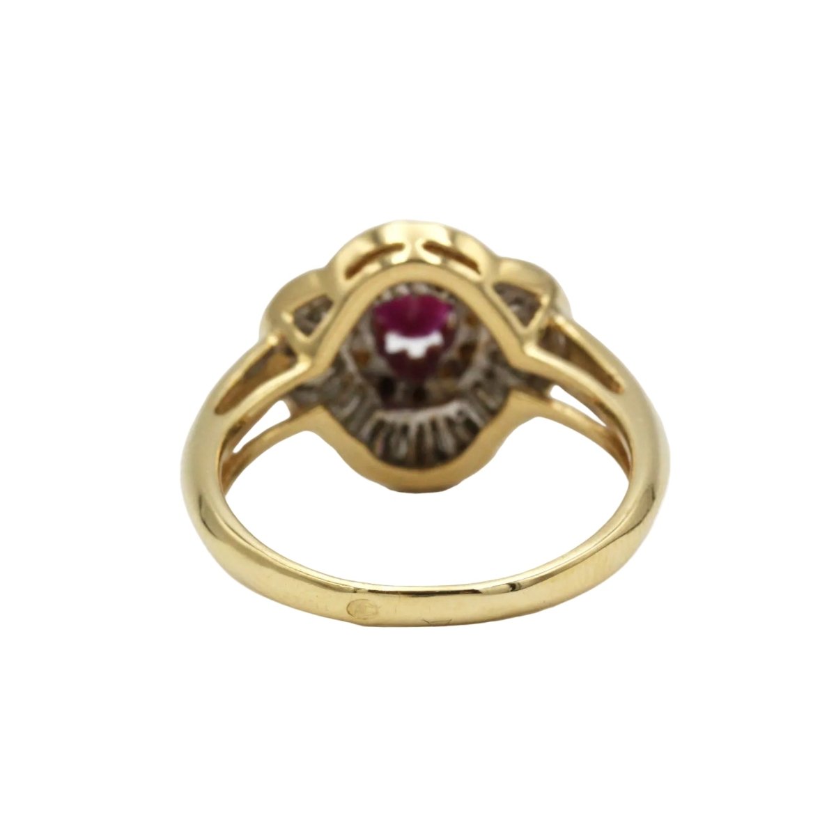 Bague Entourage en or jaune, rubis et diamants - Castafiore