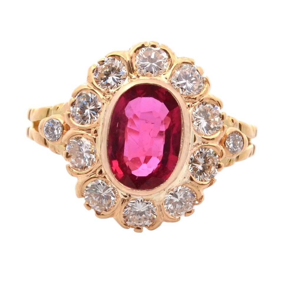 Bague Entourage en or jaune, rubis et diamants - Castafiore