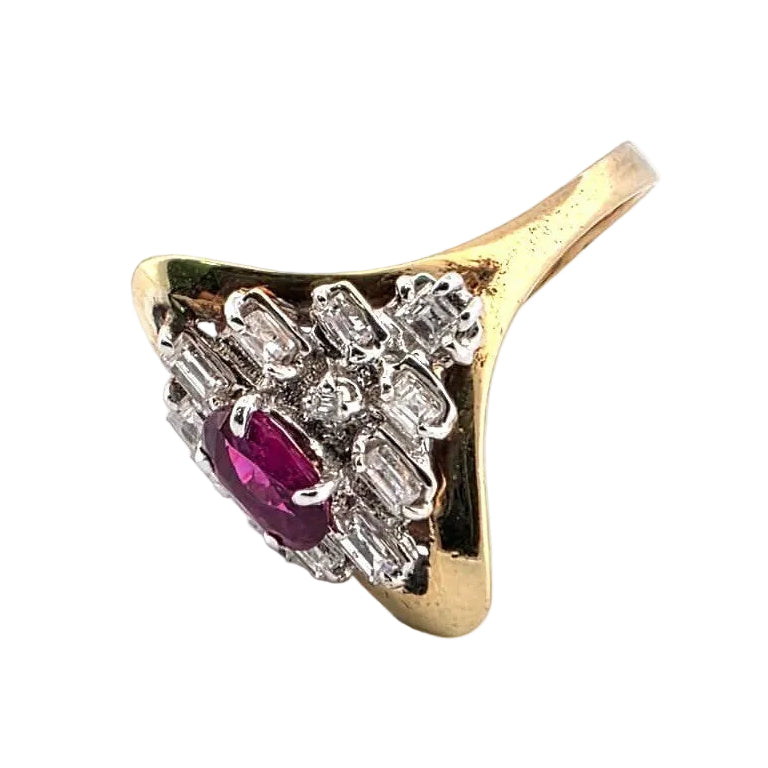 Bague Entourage en or jaune, rubis et diamants - Castafiore