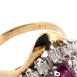 Bague Entourage en or jaune, rubis et diamants - Castafiore