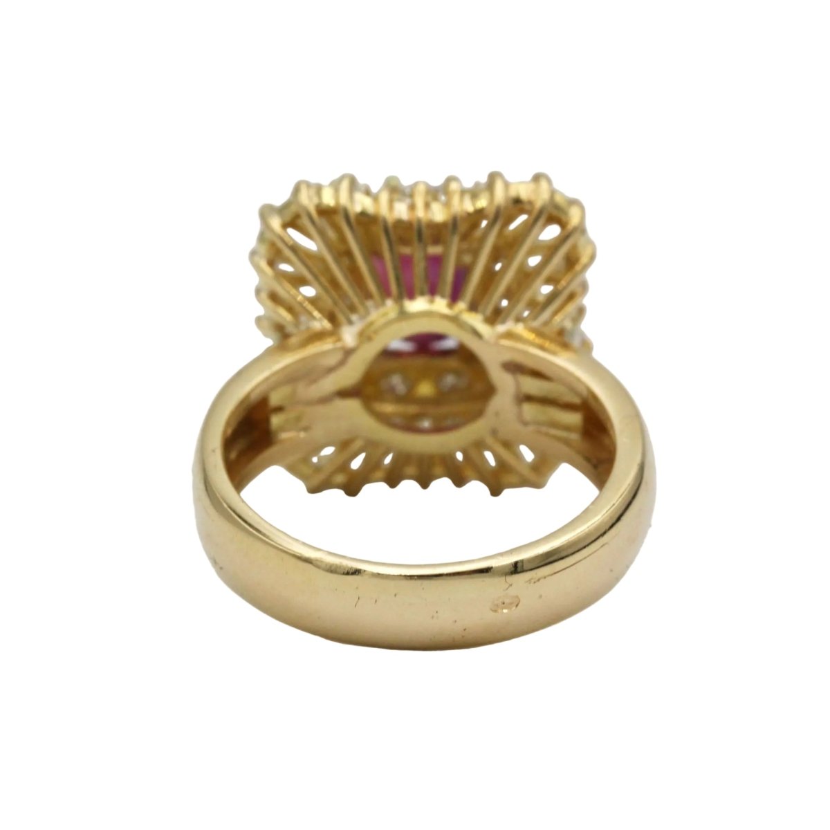 Bague Entourage en or jaune, rubis et diamants - Castafiore