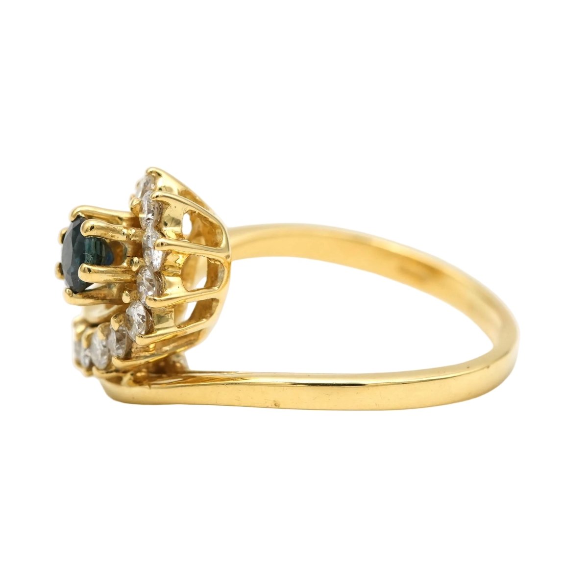 Bague Entourage en or jaune, saphir et diamants - Castafiore