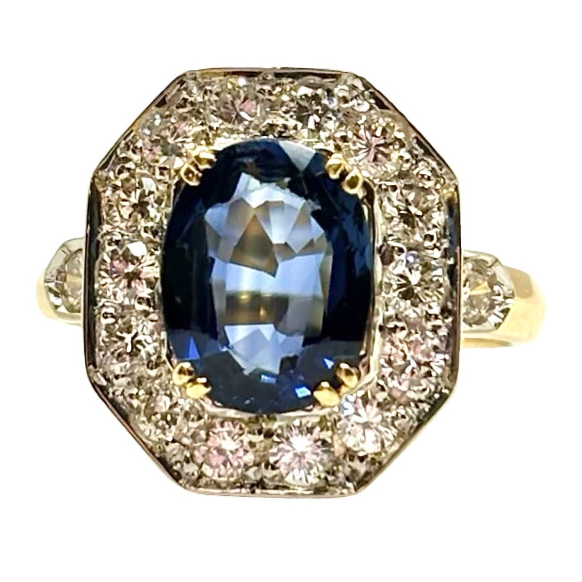 Bague Entourage en or jaune, saphir et diamants - Castafiore