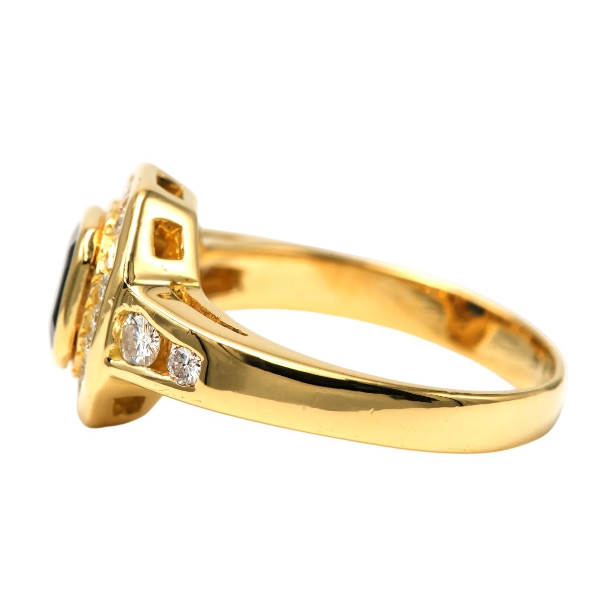 Bague Entourage en or jaune, saphir et diamants - Castafiore