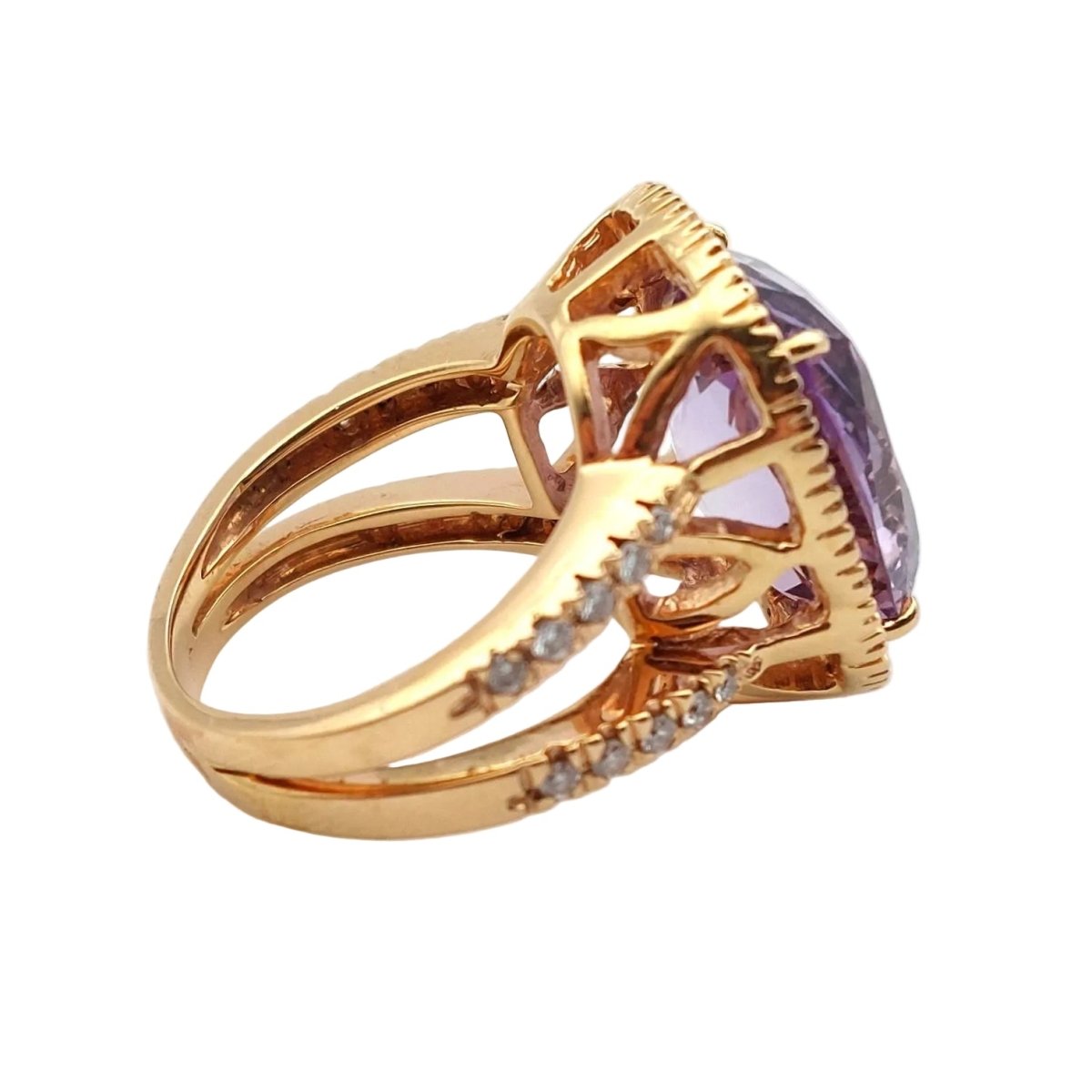 Bague Entourage en or rose, améthyste et diamants - Castafiore