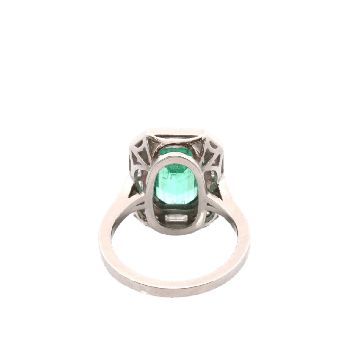 Bague Entourage en platine, émeraude et diamants - Castafiore
