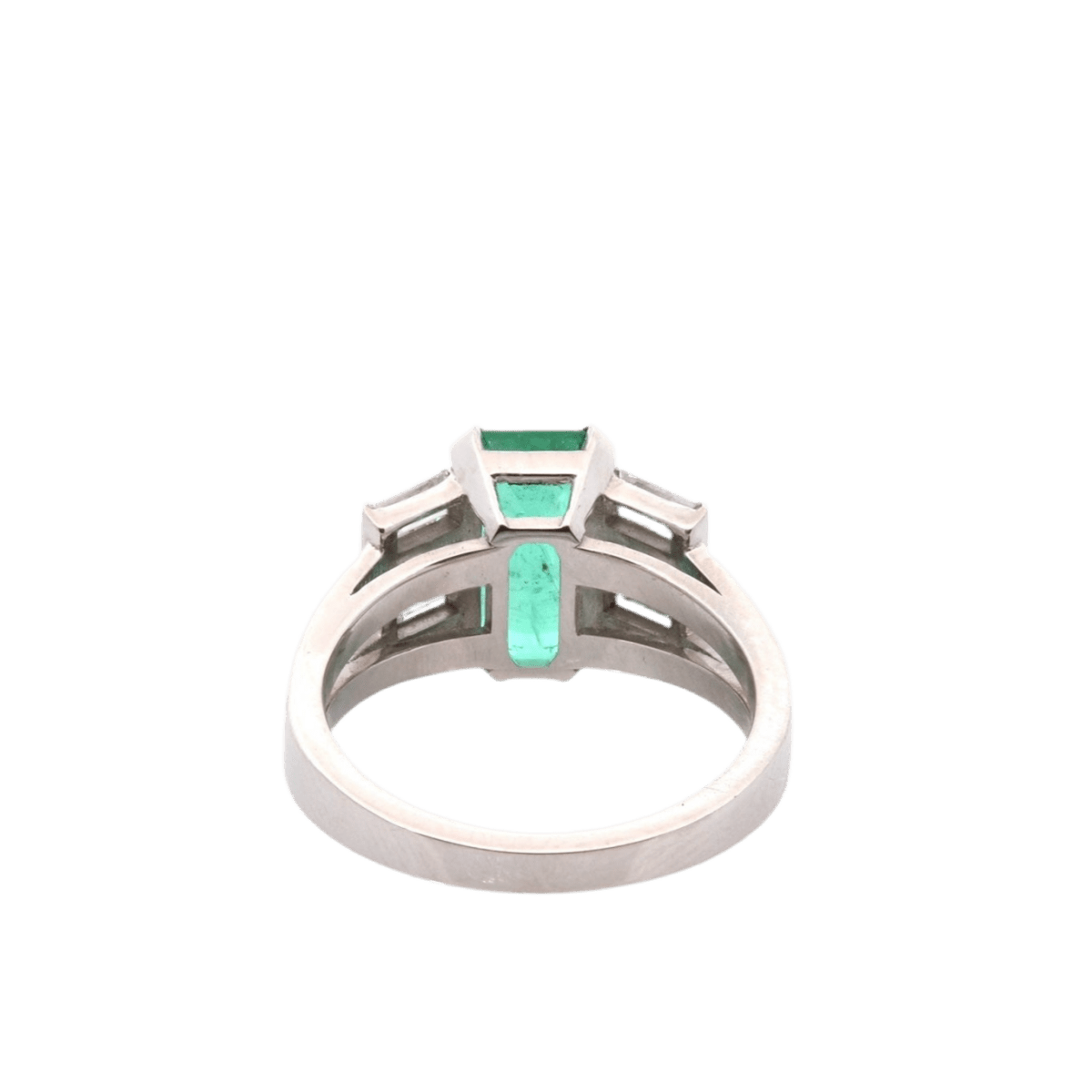 Bague Entourage en platine, émeraude et diamants - Castafiore