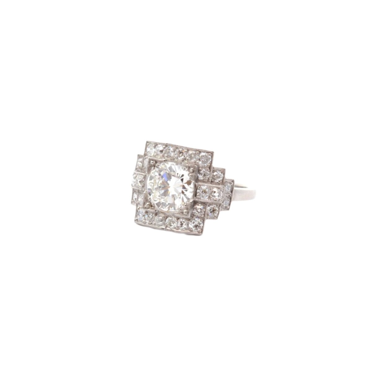 Bague Entourage en platine et diamants - Castafiore