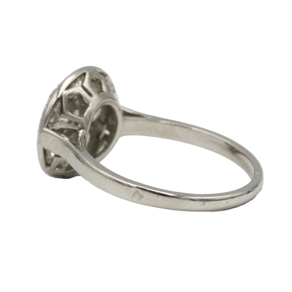 Bague Entourage en platine et diamants - Castafiore