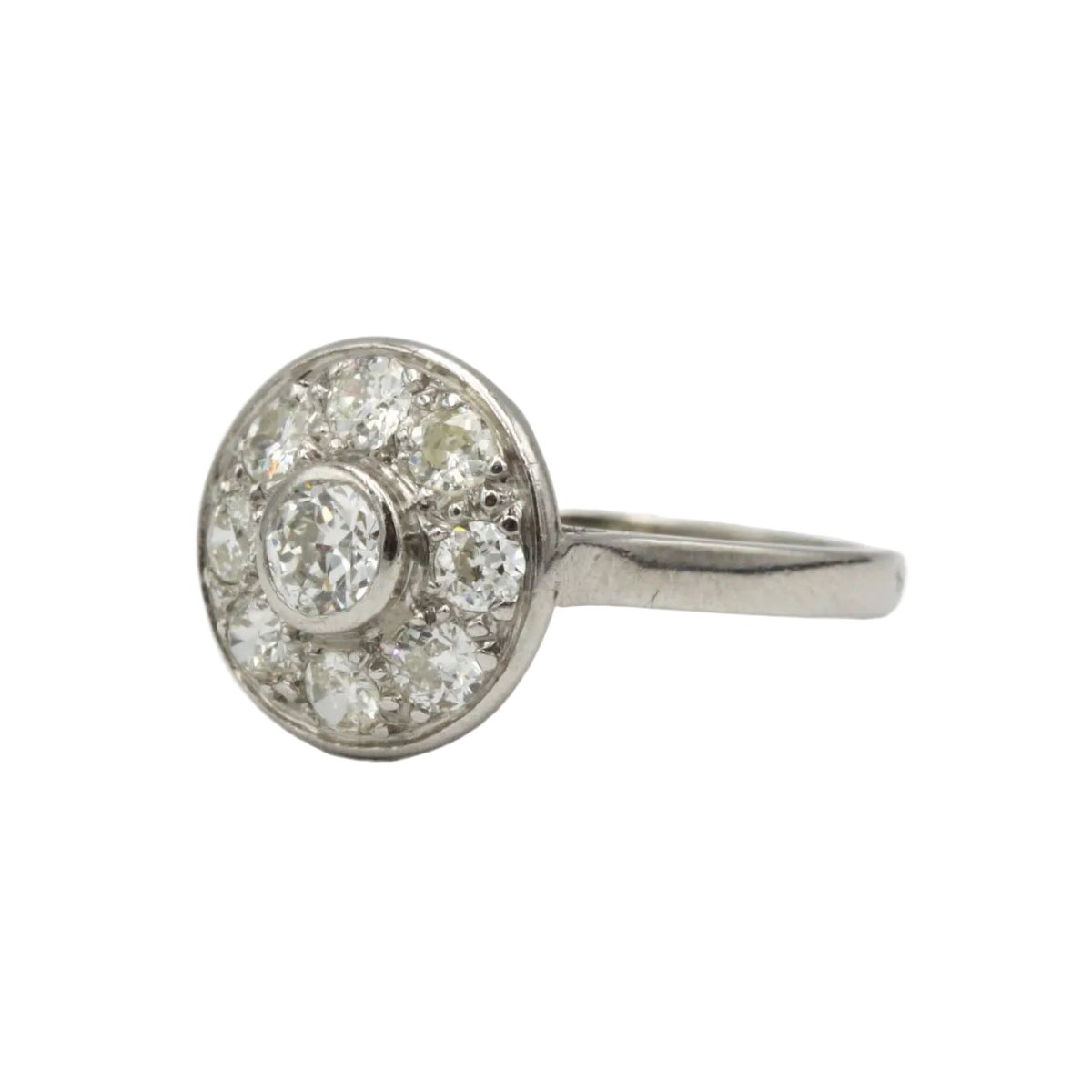 Bague Entourage en platine et diamants - Castafiore