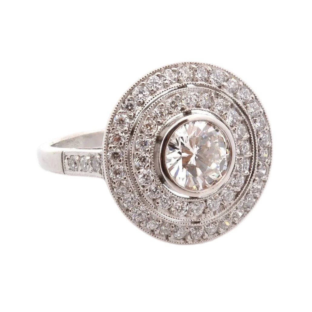 Bague Entourage en platine et diamants - Castafiore