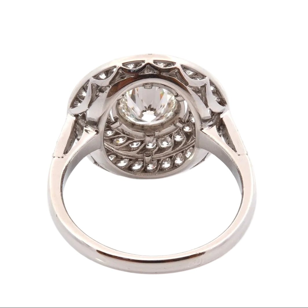 Bague Entourage en platine et diamants - Castafiore