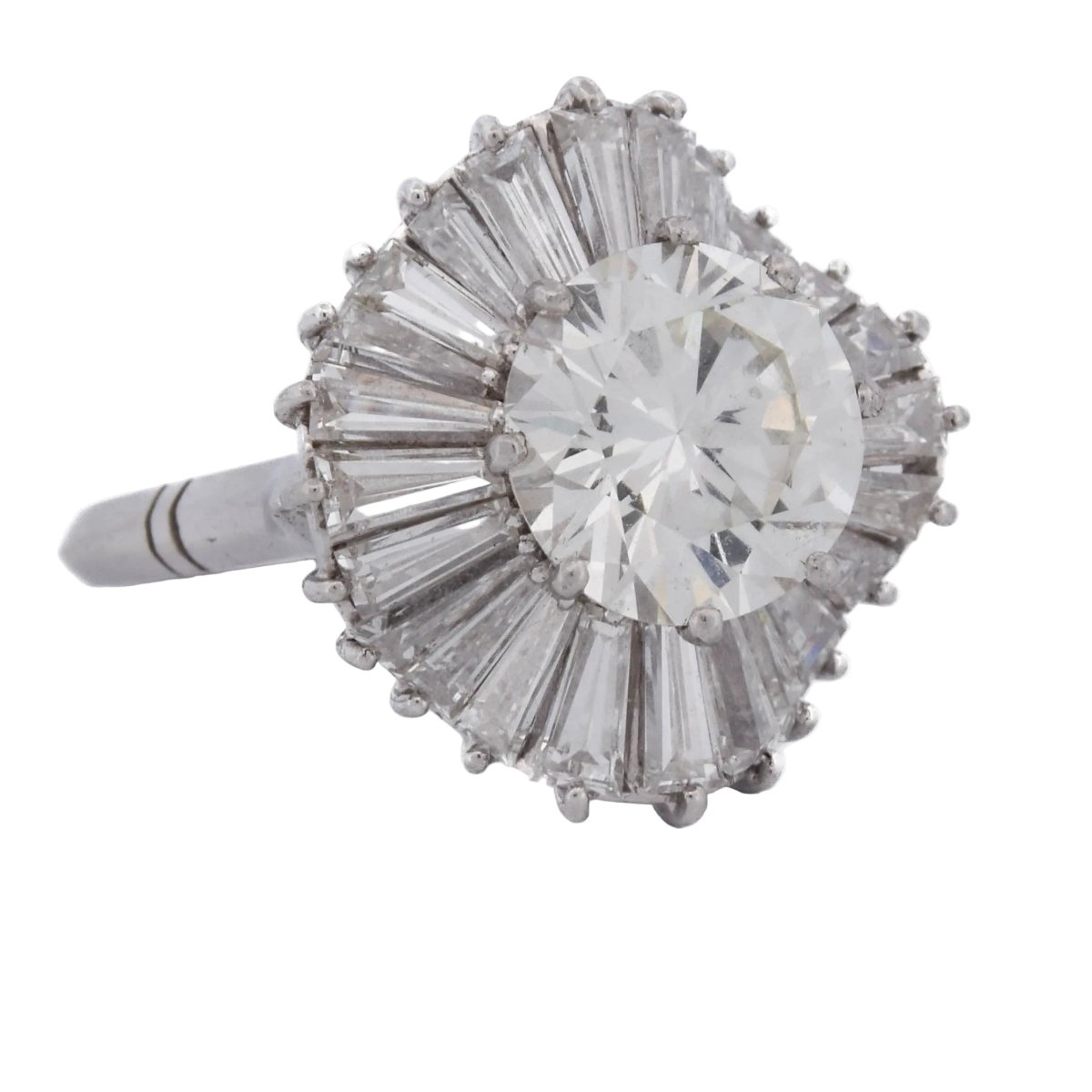 Bague Entourage en platine et diamants - Castafiore