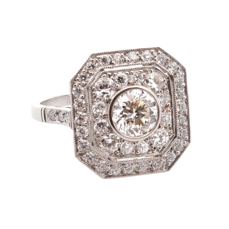 Bague Entourage en platine et diamants - Castafiore