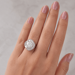 Bague Entourage en platine et diamants - Castafiore