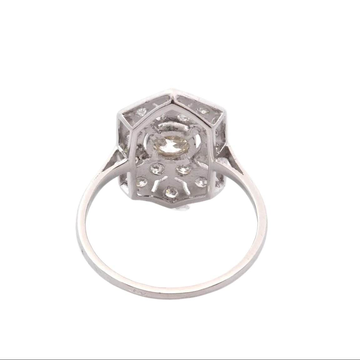 Bague Entourage en platine et diamants - Castafiore