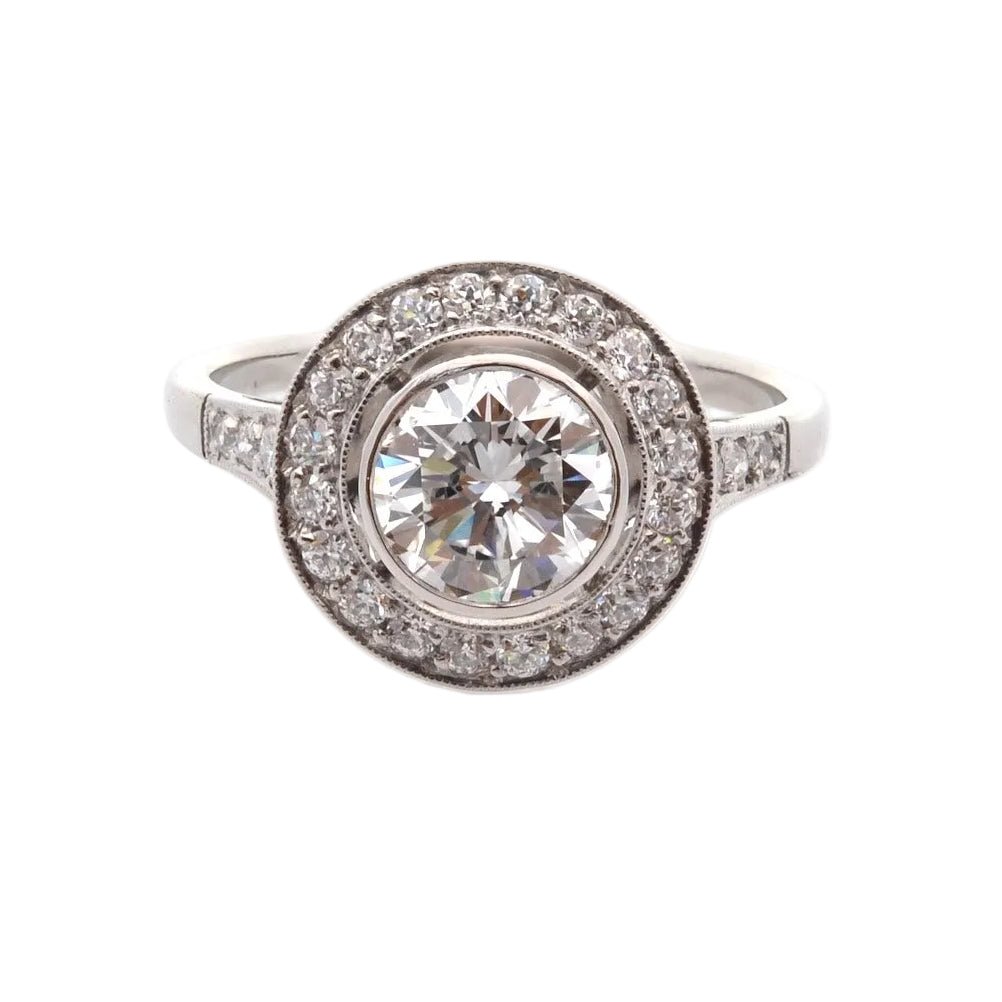 Bague Entourage en platine et diamants - Castafiore