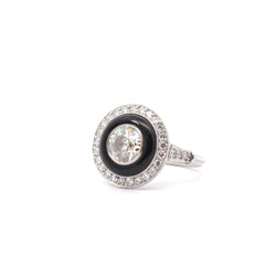 Bague Entourage en platine, onyx et diamants - Castafiore