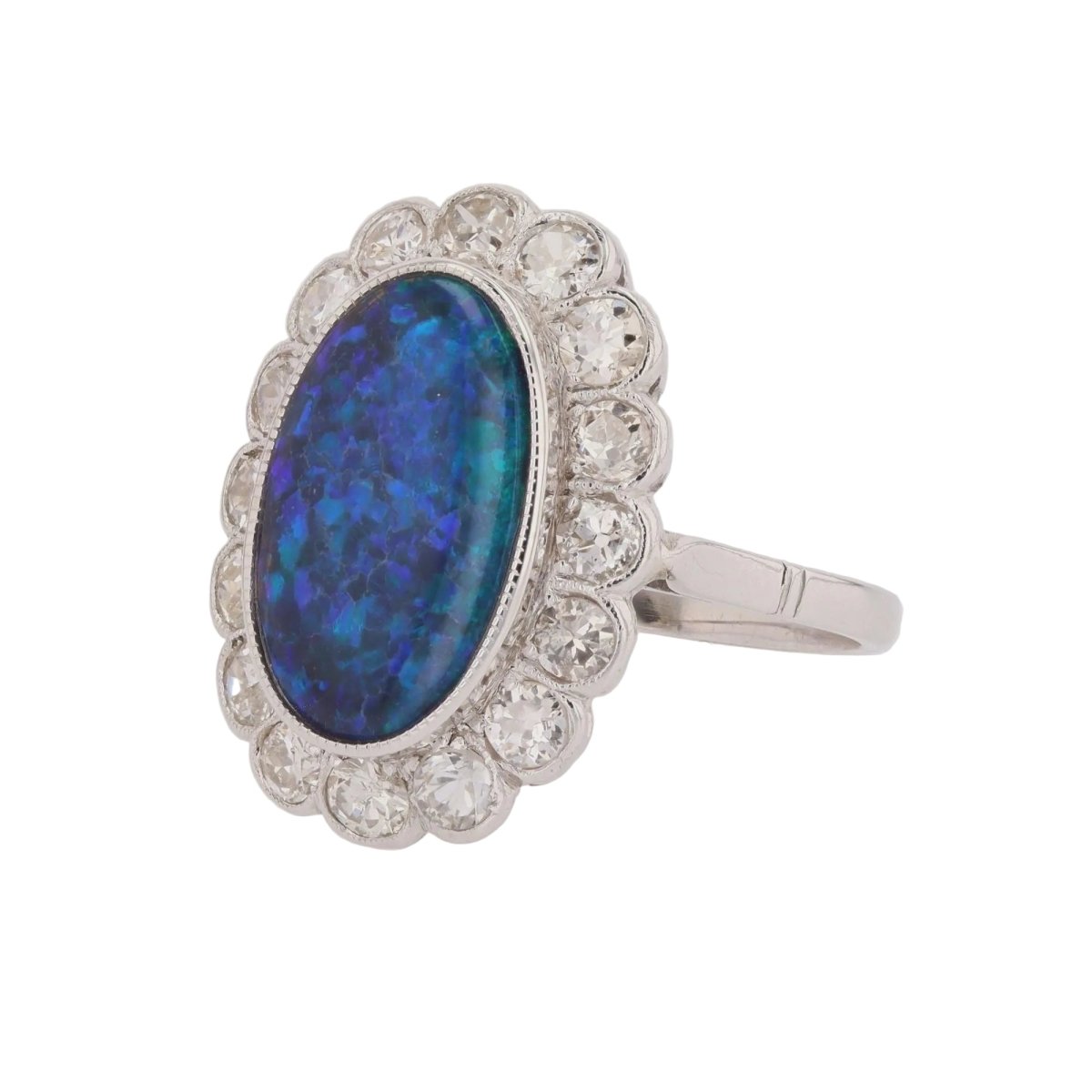 Ring paltinium black opal diamonds