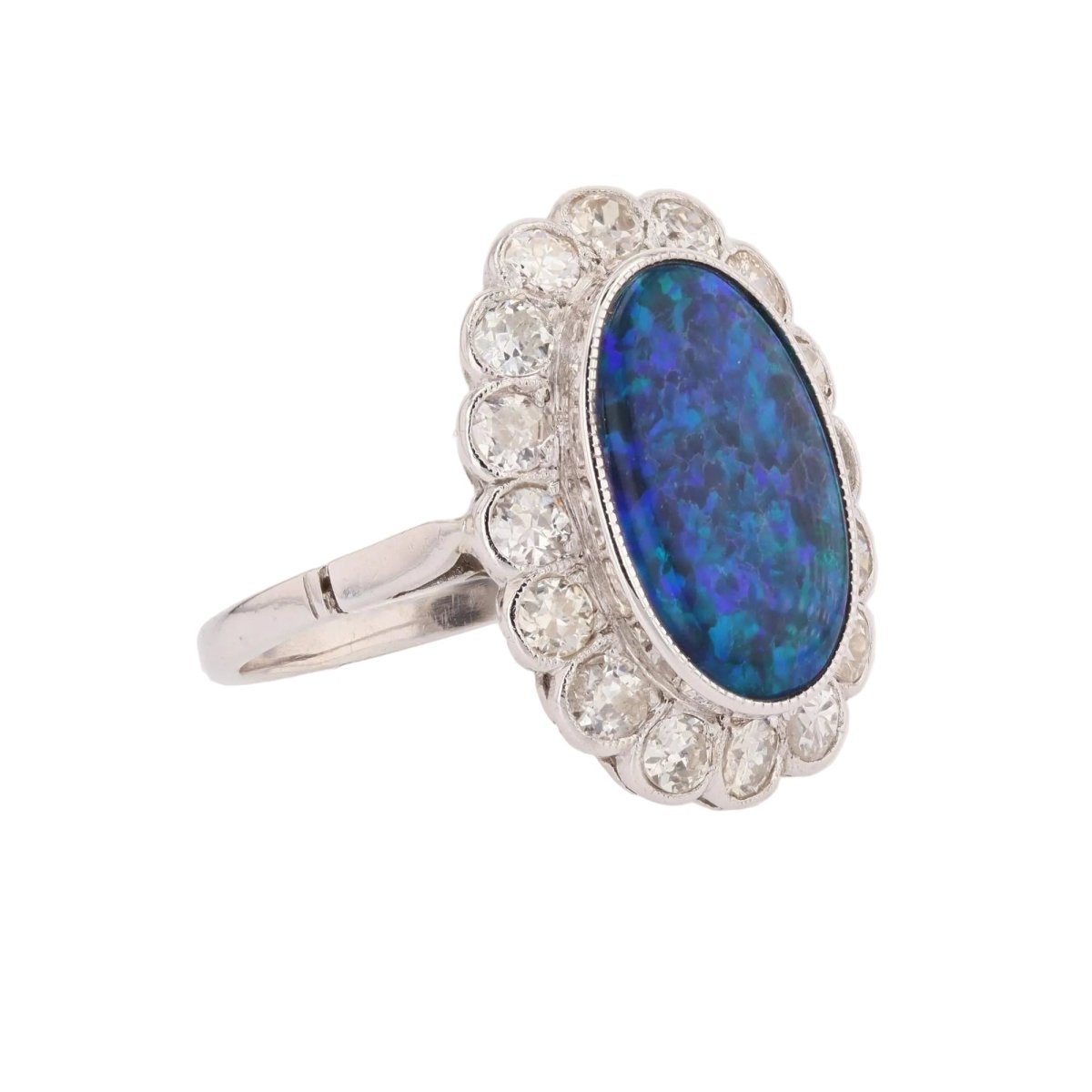 Ring paltinium black opal diamonds
