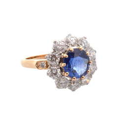 Bague Entourage en platine, or, saphir, et diamants - Castafiore