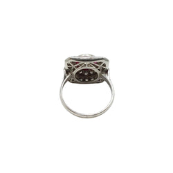 Bague Entourage en platine, rubis et diamants - Castafiore