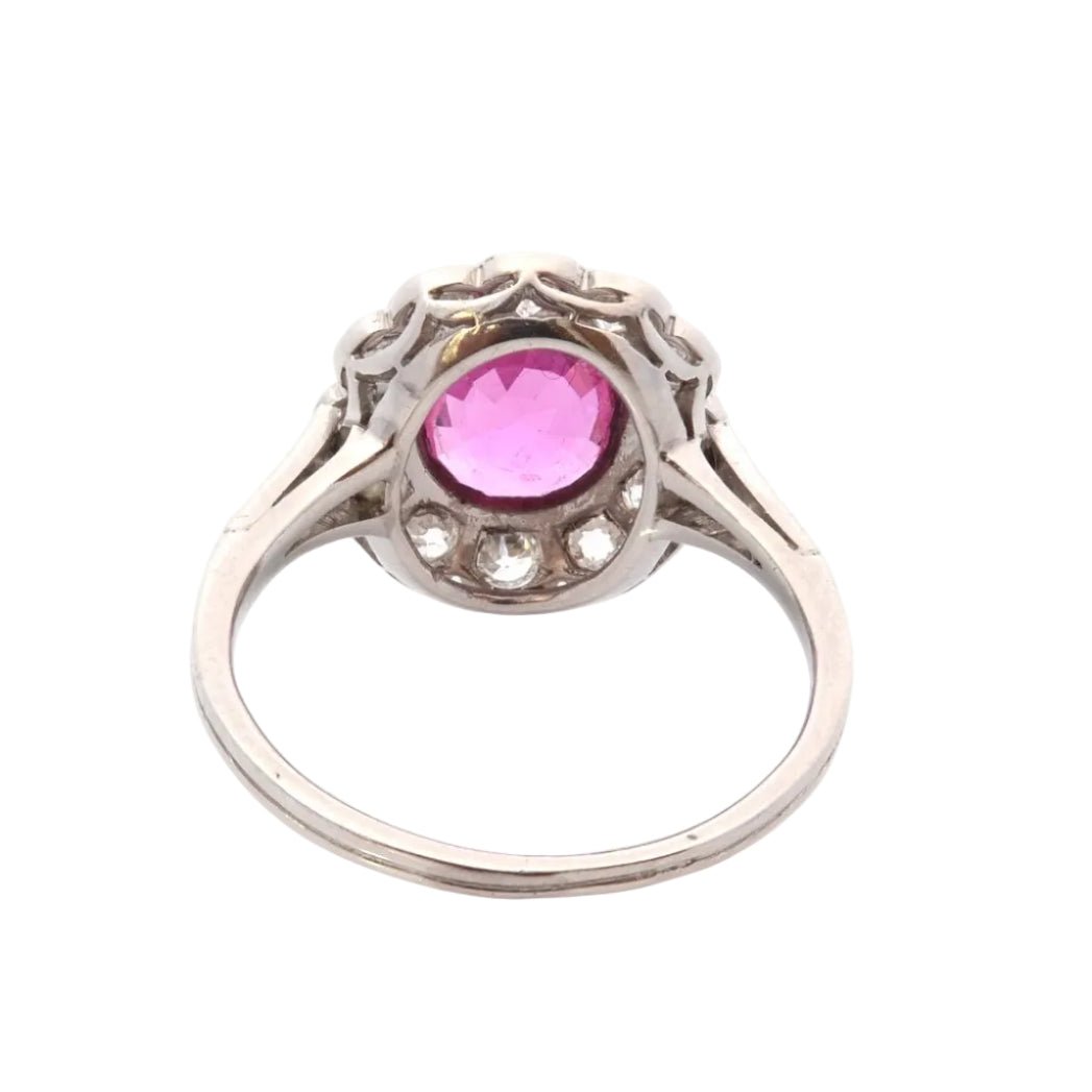 Bague Entourage en platine, rubis et diamants - Castafiore