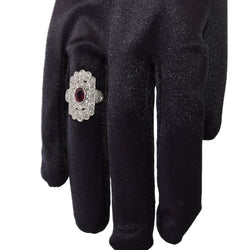 Bague Entourage en platine, rubis et diamants - Castafiore