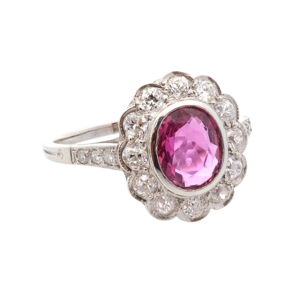 Bague Entourage en platine, rubis et diamants - Castafiore