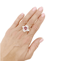 Bague Entourage en platine, rubis et diamants - Castafiore