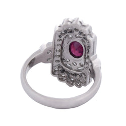 Bague Entourage en platine, rubis et diamants - Castafiore