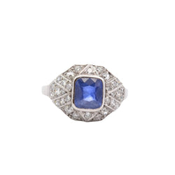 Bague entourage en platine saphir et diamant - Castafiore