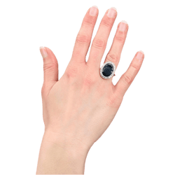 Bague Entourage en platine, saphir et diamants - Castafiore