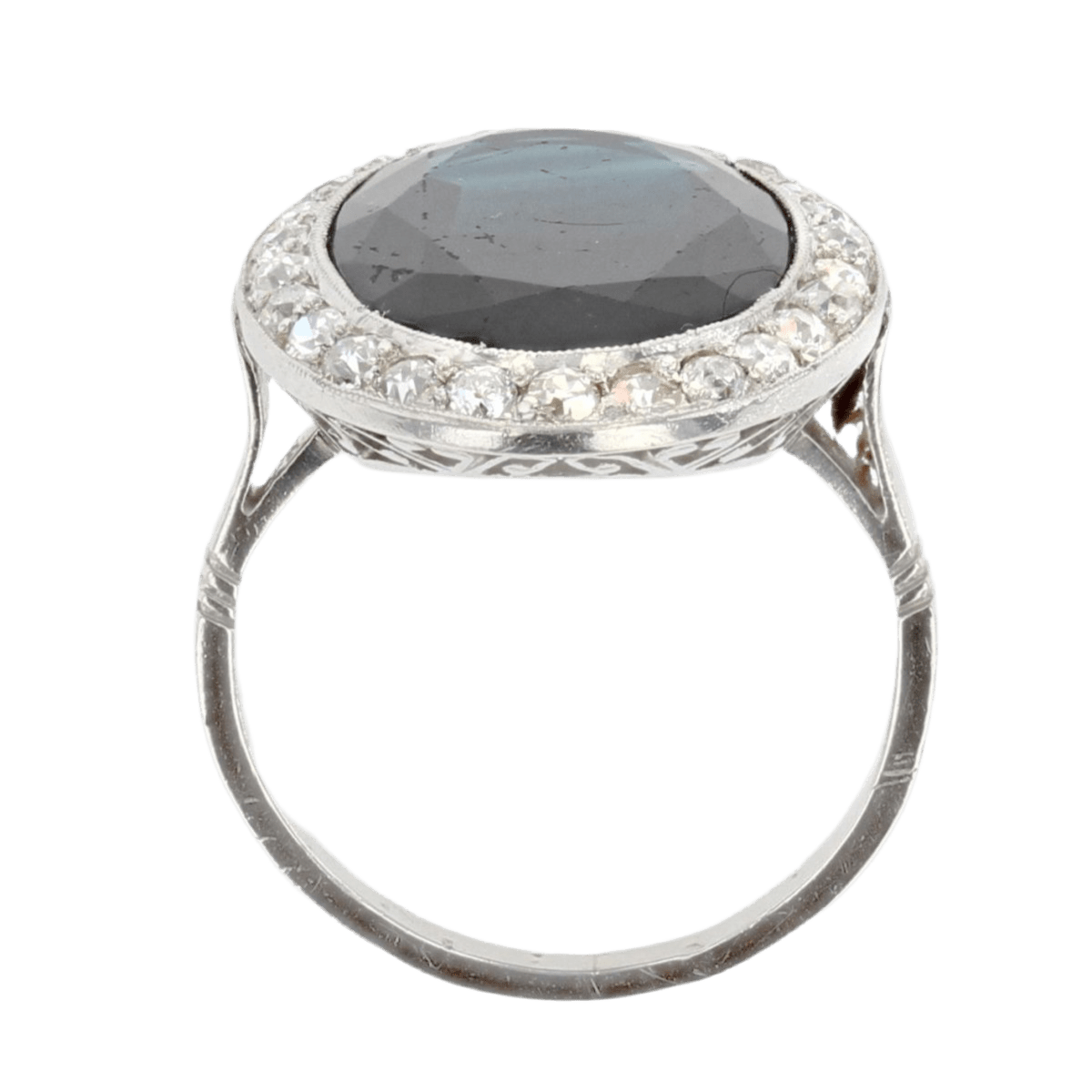 Bague Entourage en platine, saphir et diamants - Castafiore