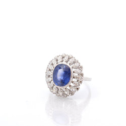 Bague Entourage en platine, saphir et diamants - Castafiore